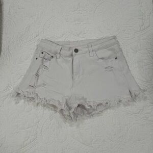 Stylish White Distressed Women Shorts